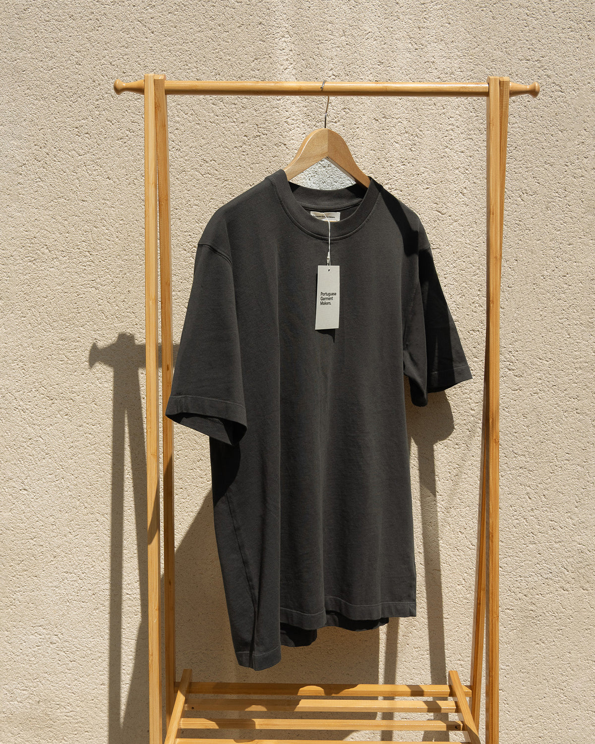 T-002_250_HEAVYWEIGHT-CHARCOAL
